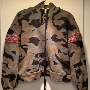 Zara camo sweatshirt